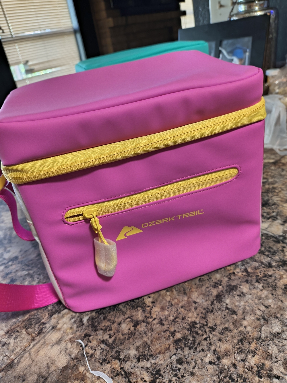 Ozark Trail 6 Can Cooler NWT